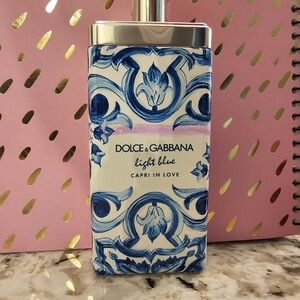 Dolce & Gabbana Light Blue Capri in Love Body Wash
